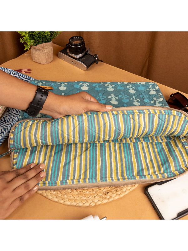 Green Lagoon Ipad Sleeve