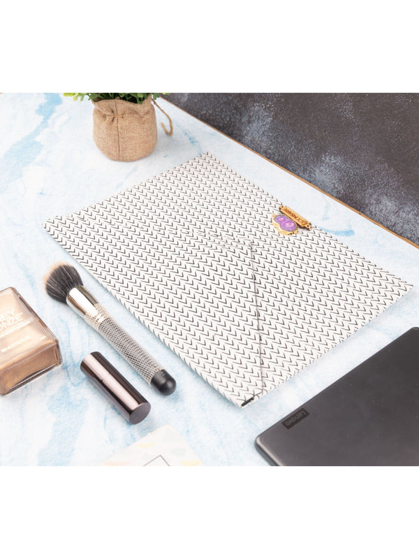 Black & White Ipad Envelope Sleeve
