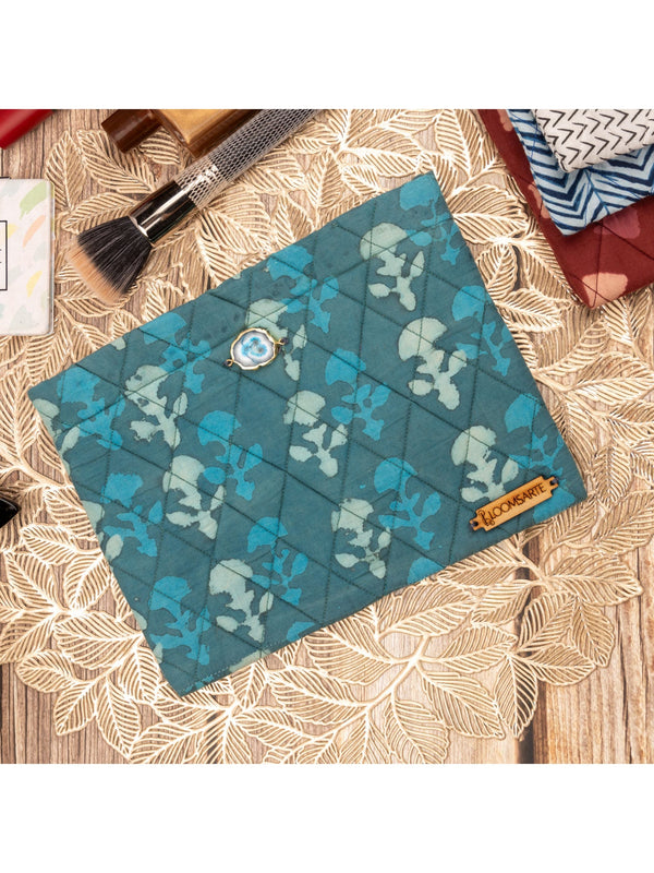 Green Lagoon Travel Pouch