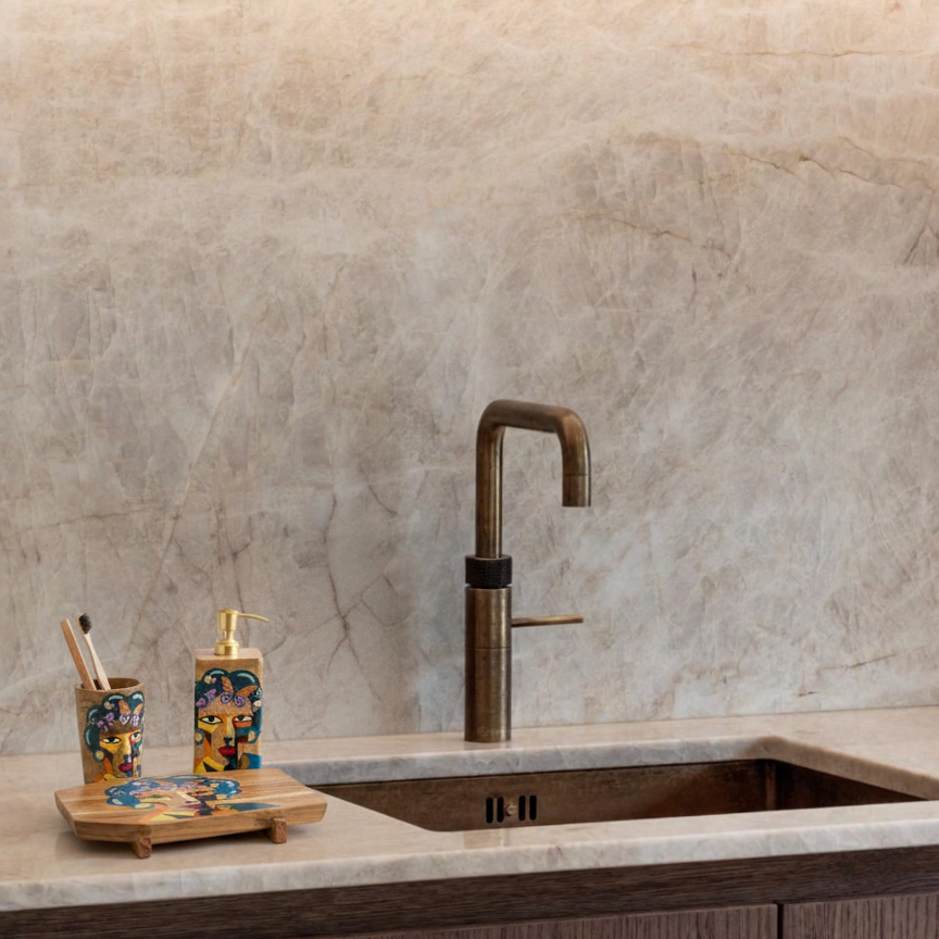 Neo - Handpainted Bathroom Set with Tray