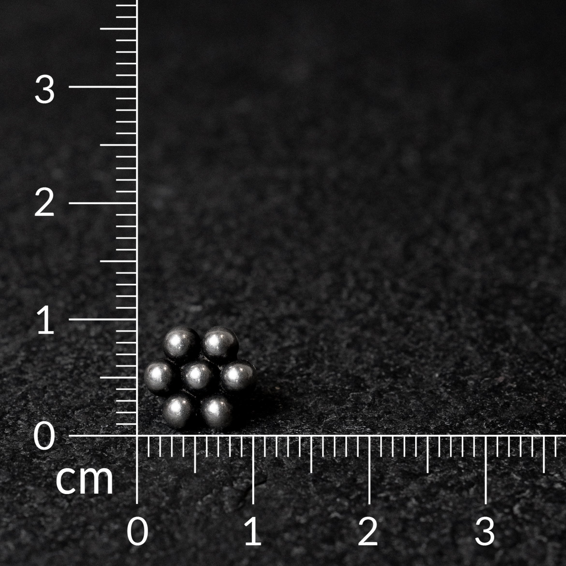 Gulriva Studs