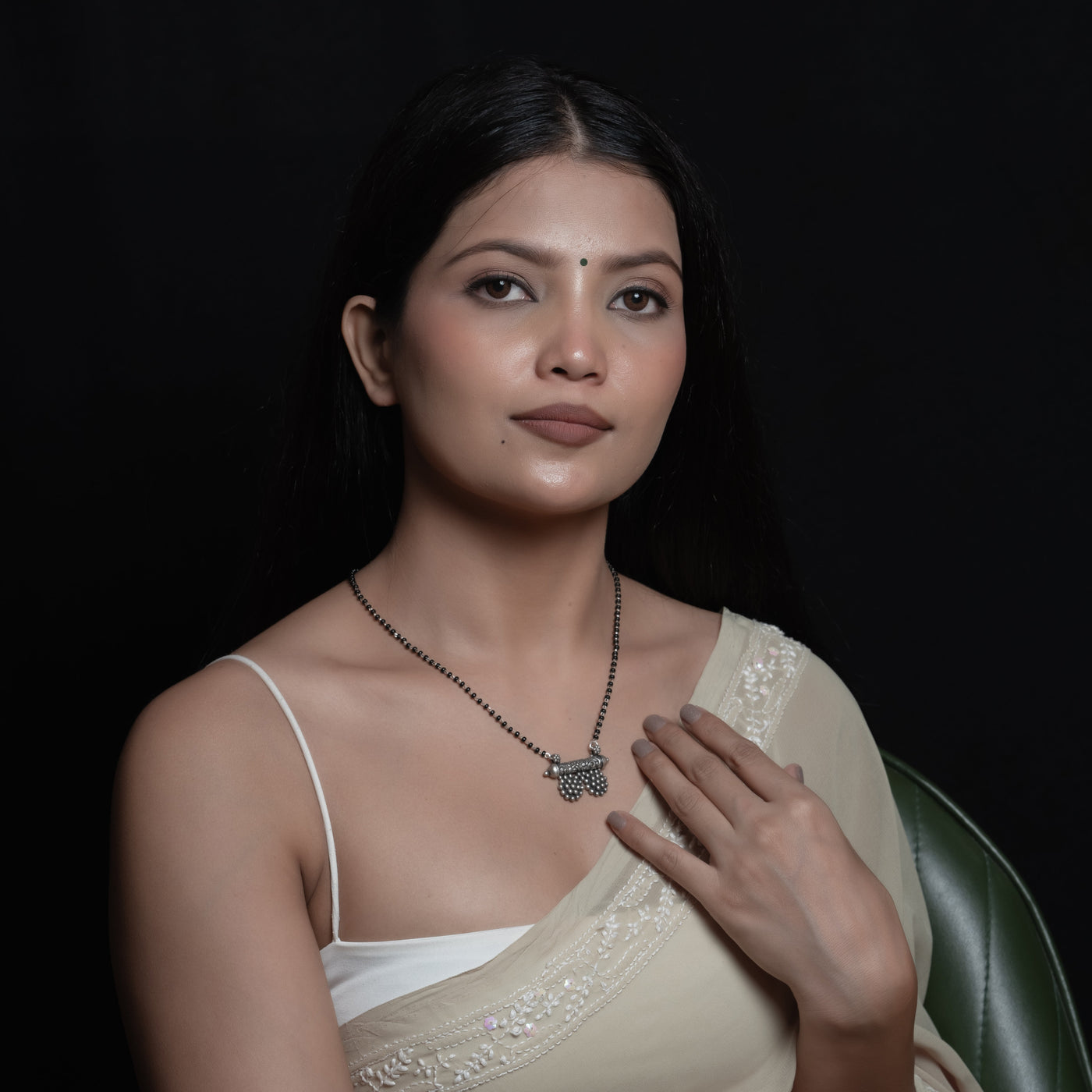 Dhaarini Mangalsutra