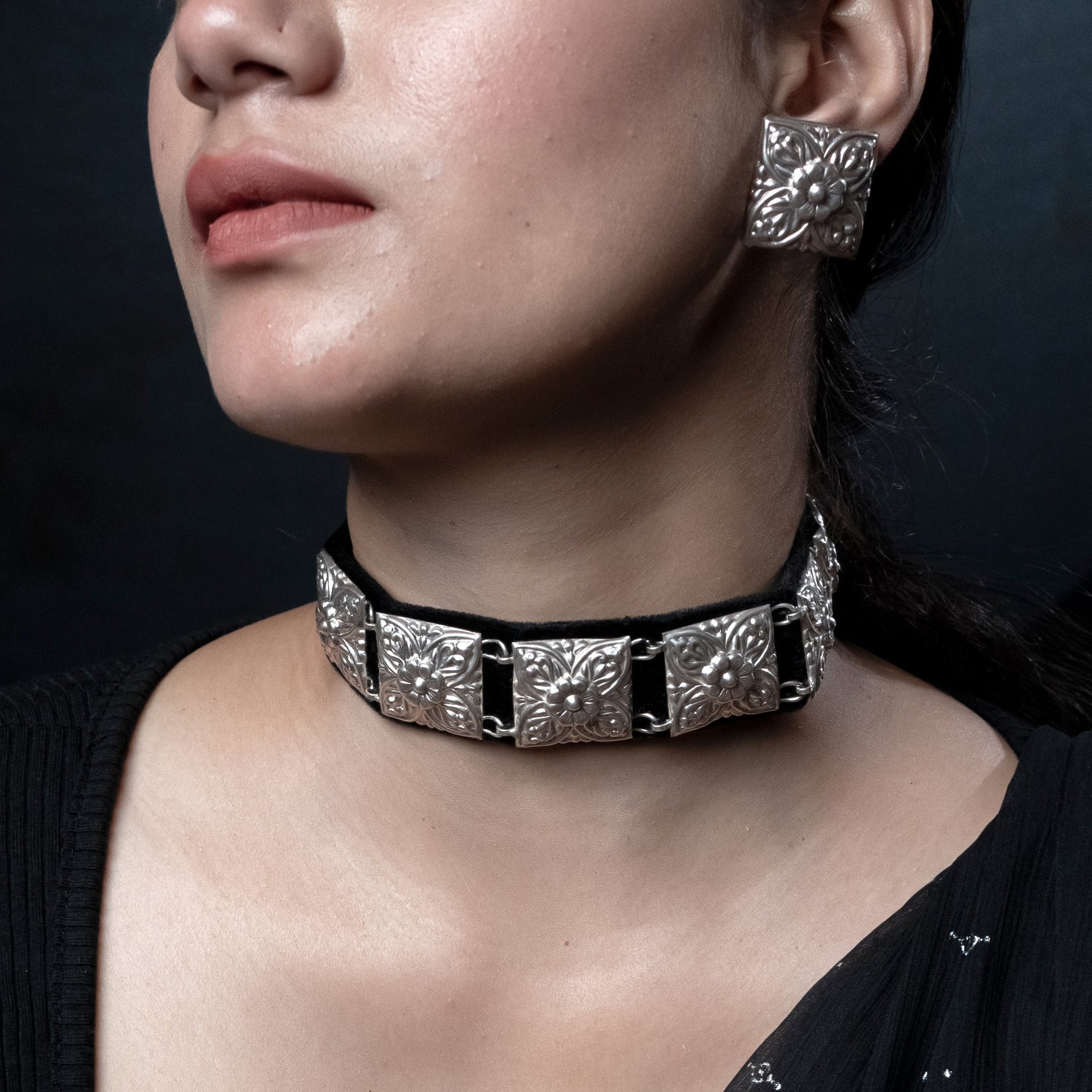 Varg Guluband Silver Choker Necklace