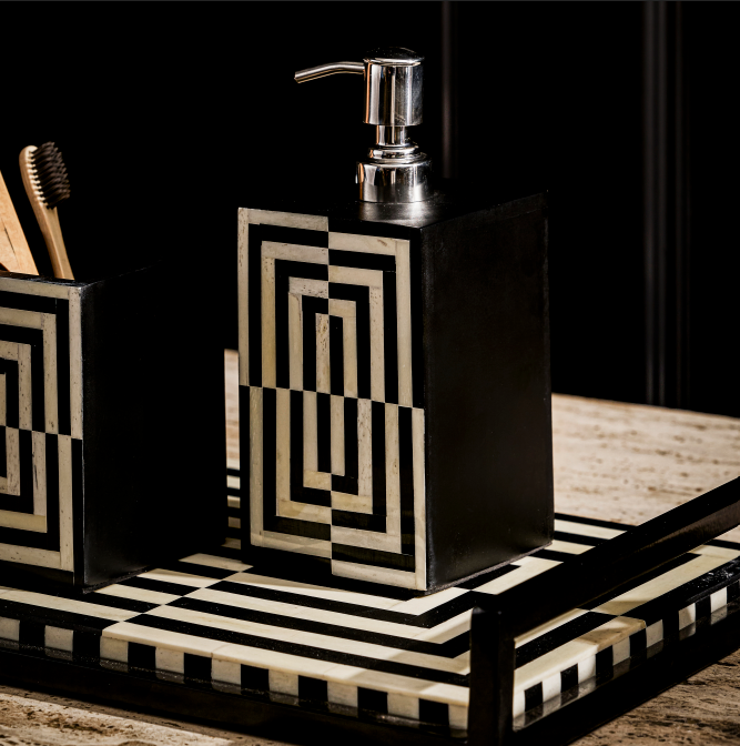 RAKU – MONOCHROME BATHROOM SET