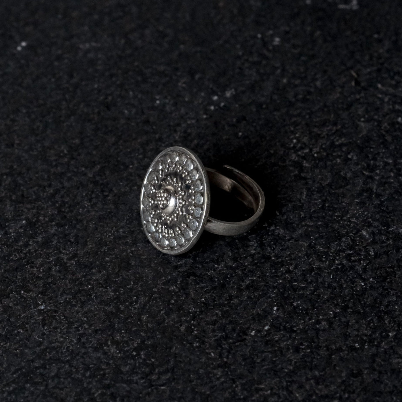 Dhalak Ring