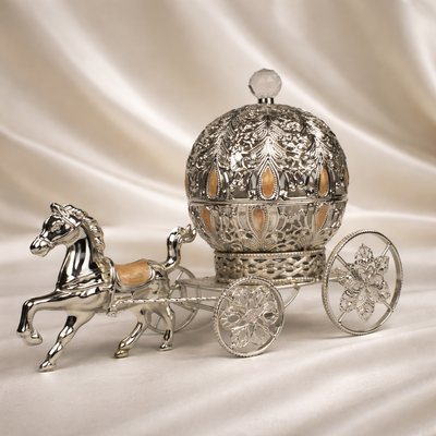 Royal Dome Horse Cart