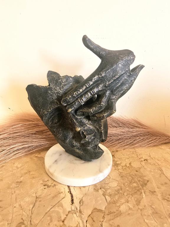 Black Golden Modern Resin Face with Hand Art Statue