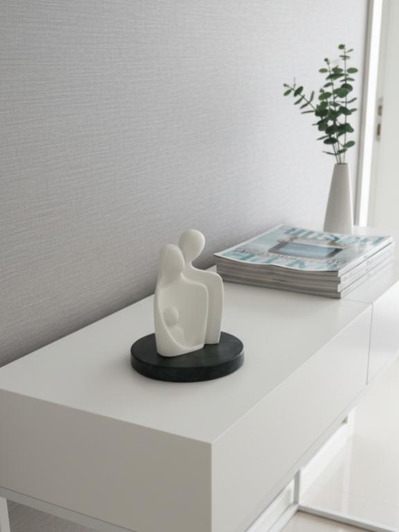 Abstract Family of 3 Figurine White