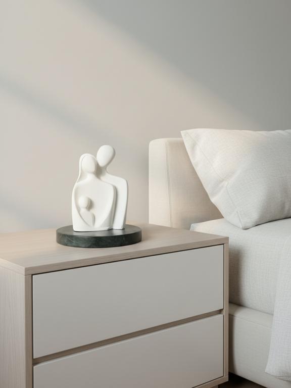Abstract Family of 3 Figurine White
