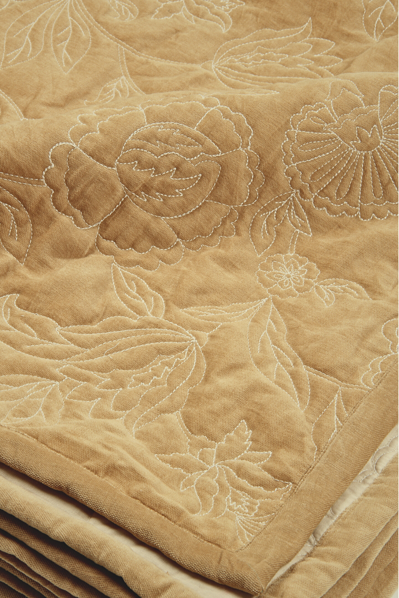 Rosabelle Chintz Sand Velvet Embroidered Quilt