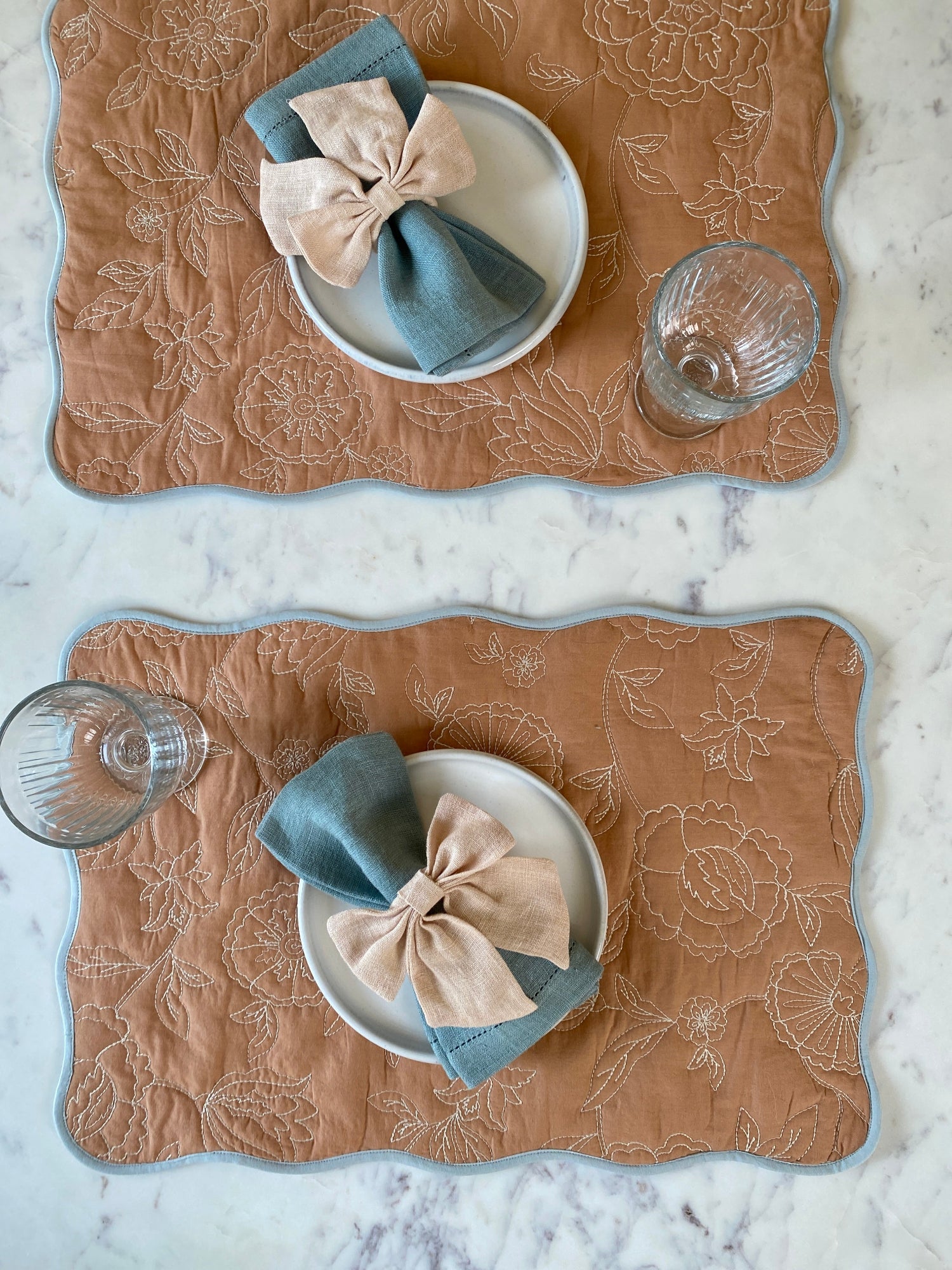 Rosabelle Chintz Spice Scallop Mats-Set of 2