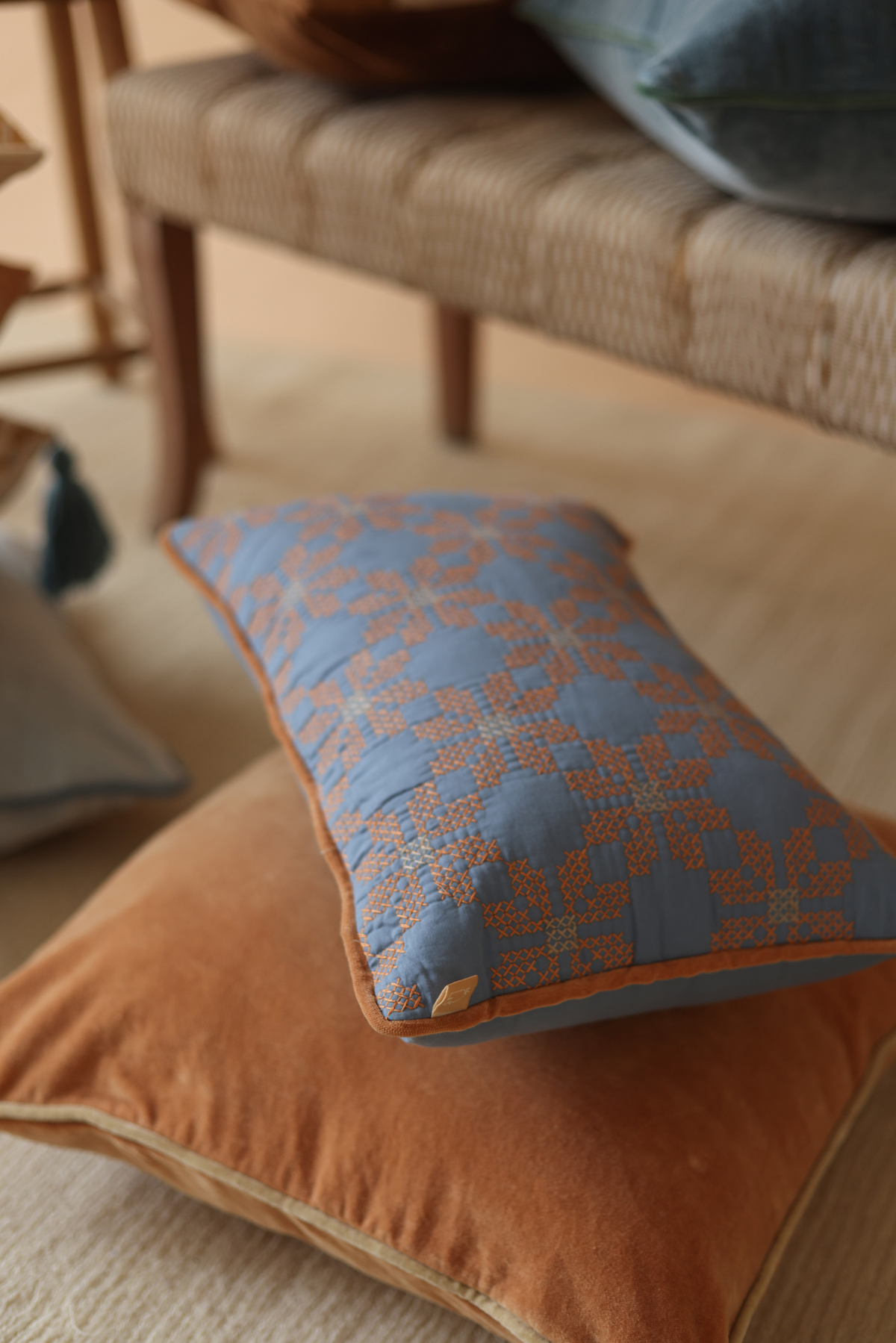 Daisy Azure Oblong Cushion Cover
