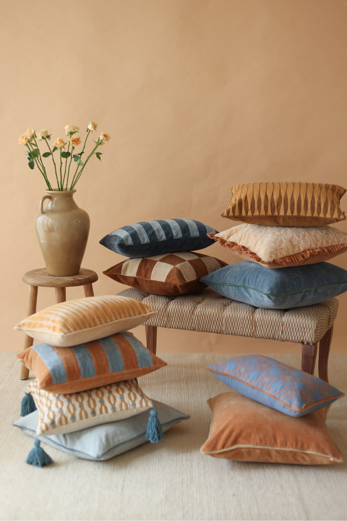 Daisy Azure Oblong Cushion Cover