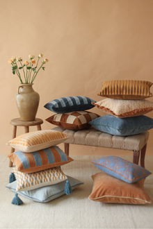 Daisy Azure Oblong Cushion Cover