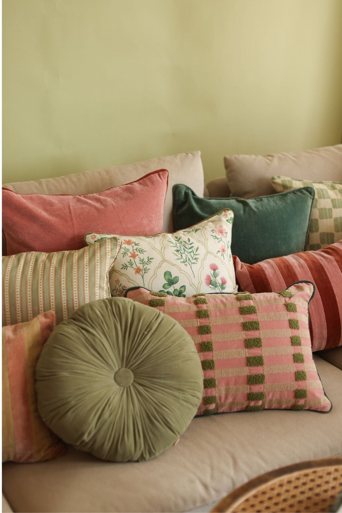 Eden Rose Linen Cushion Cover