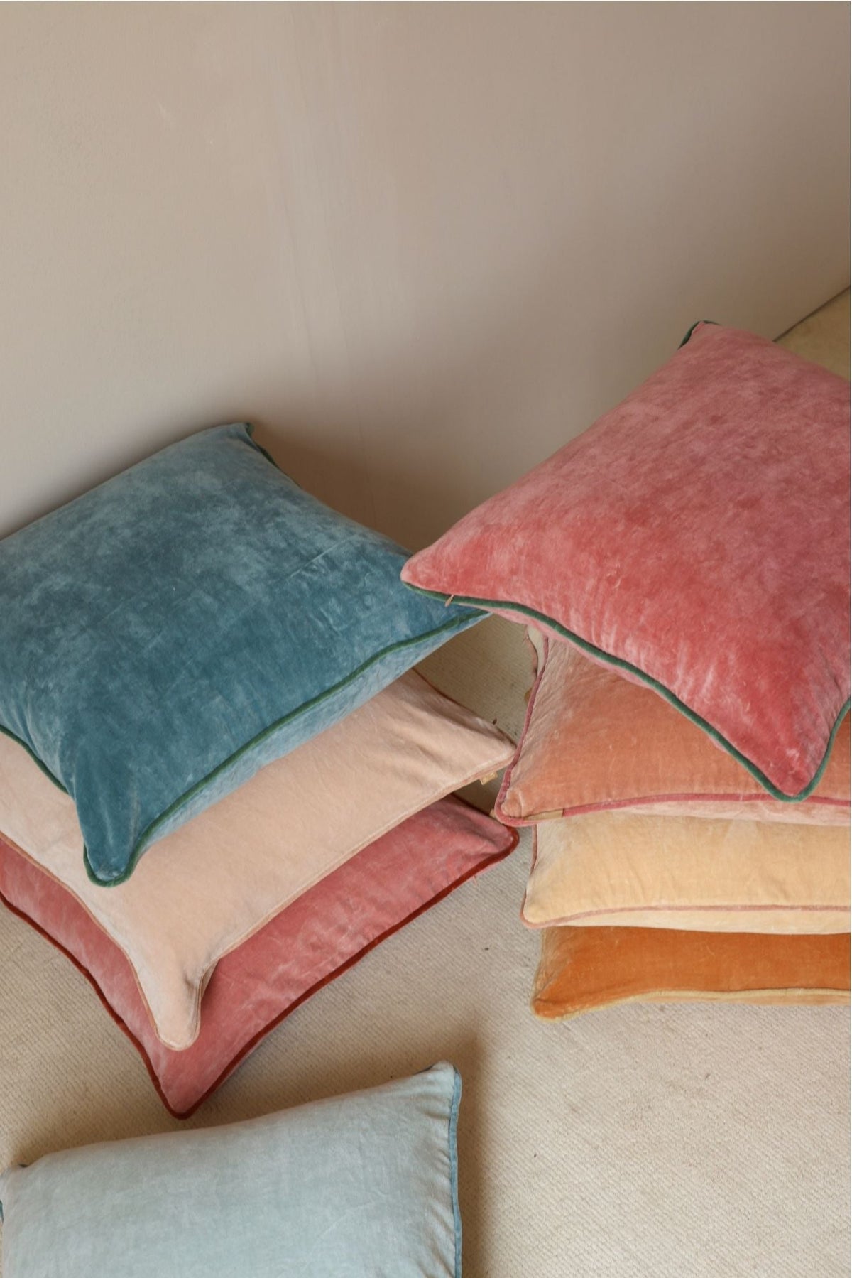 Glow Teal Cushion Cover