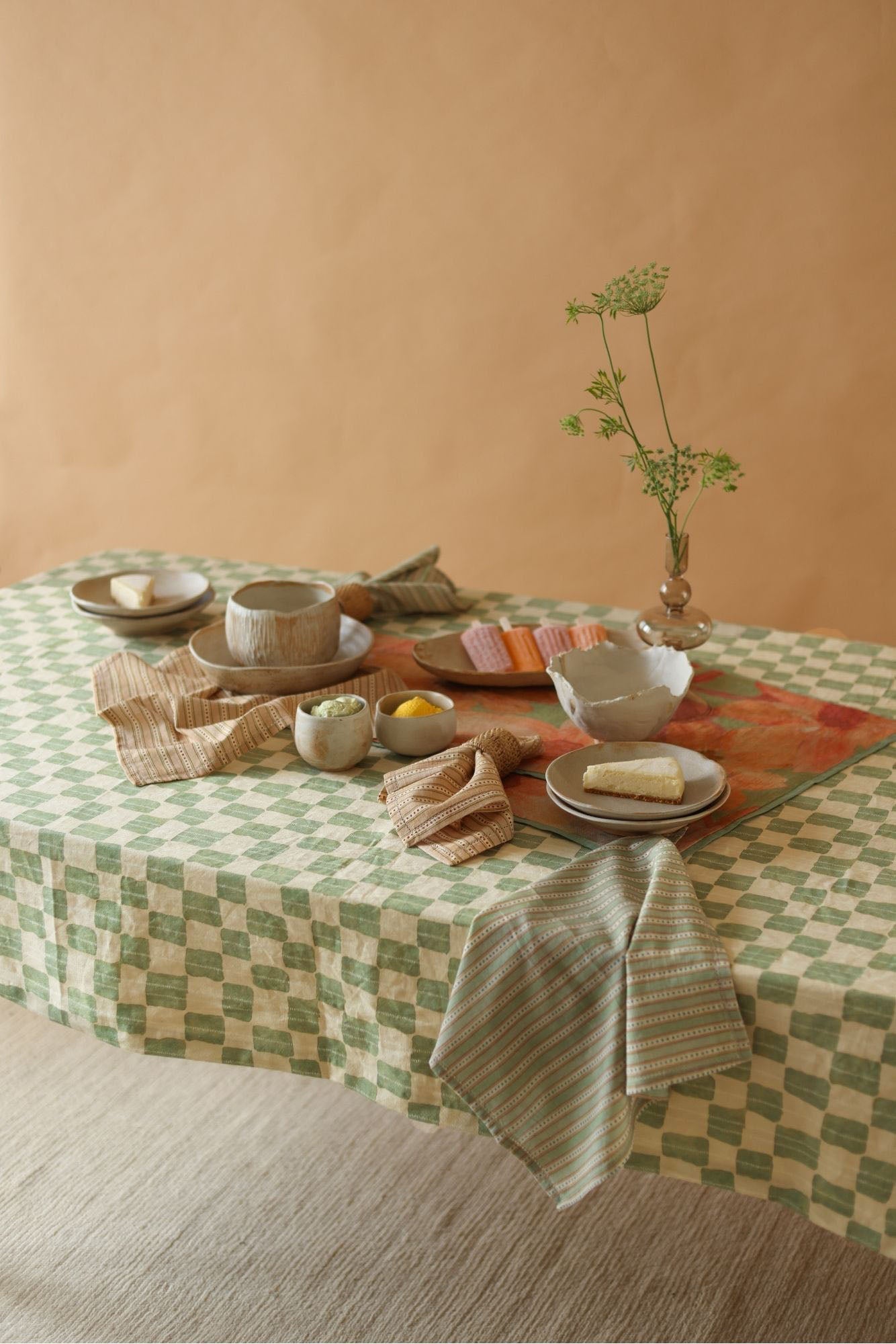 Echo Fern Cotton Table Cover