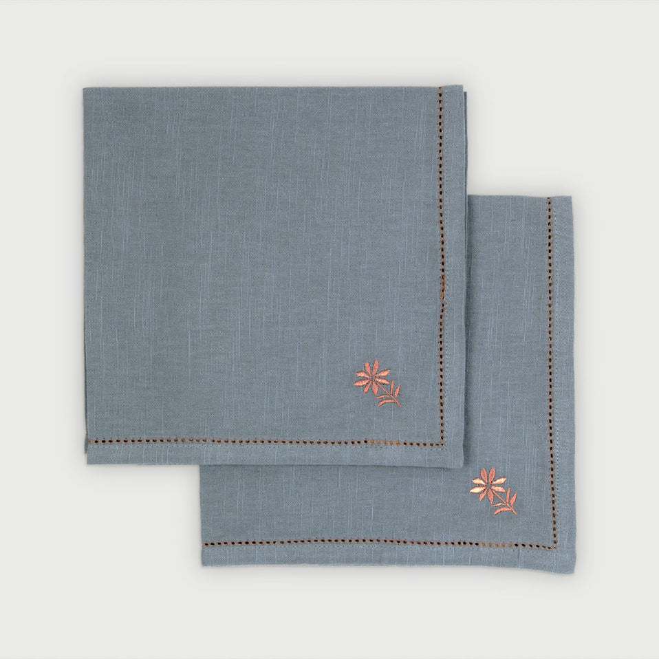 Valley Rose Gift Set-Linen Runner, Napkins & Napkin rings