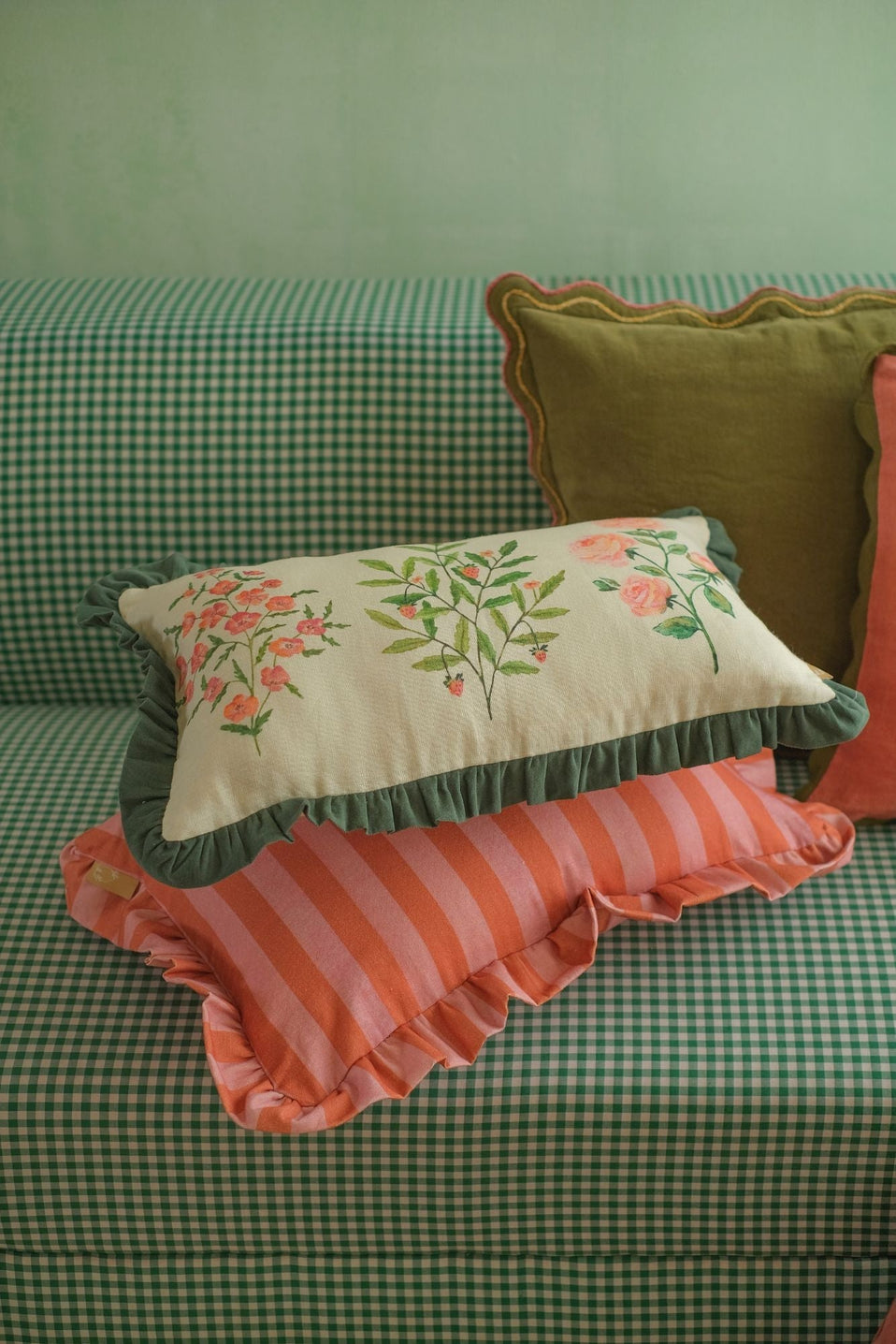Linea Ruffle Dusty Rose Cotton Oblong Cushion Cover