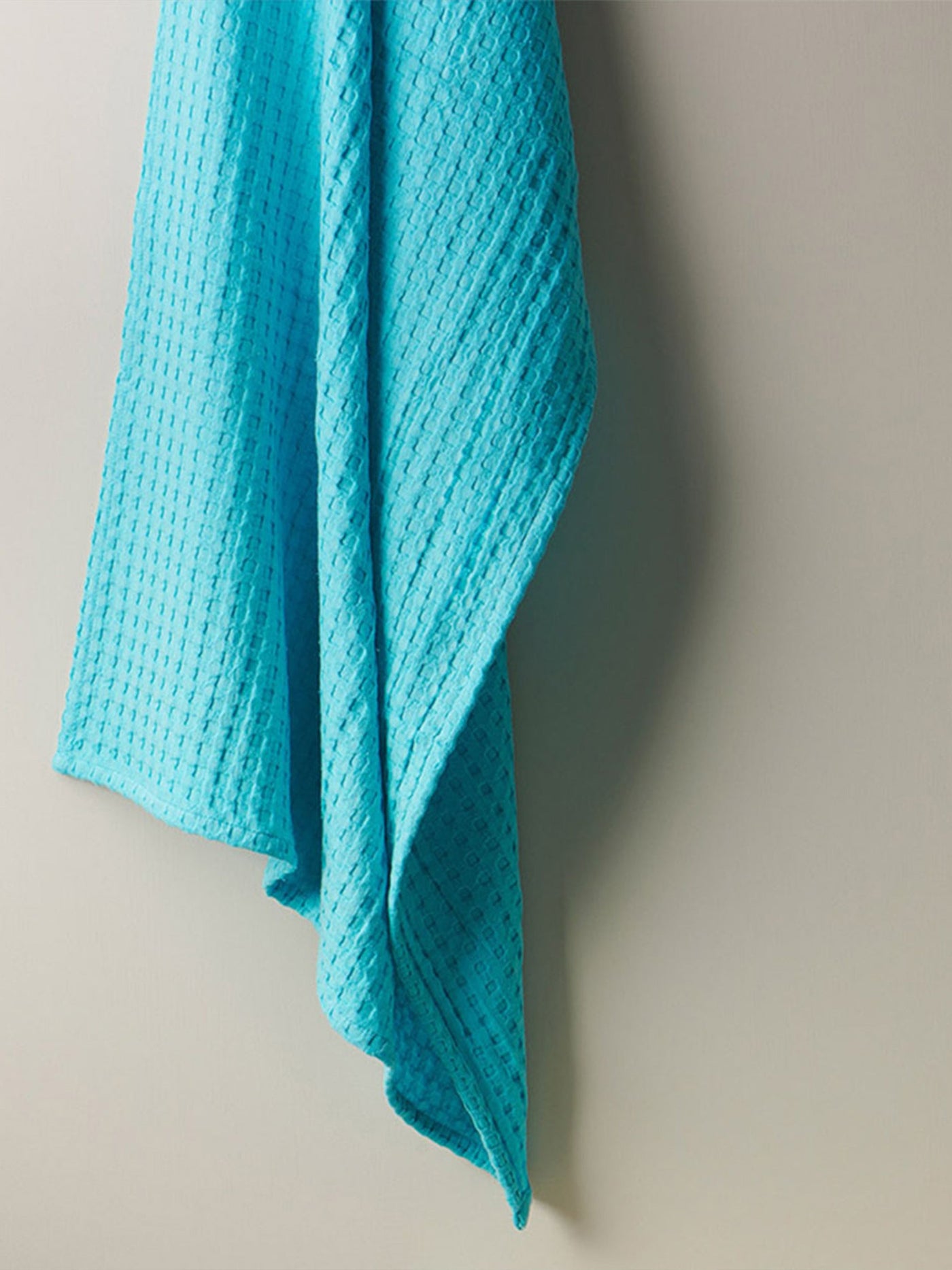 Pebble Cotton Waffle XL Bath Towel Aqua