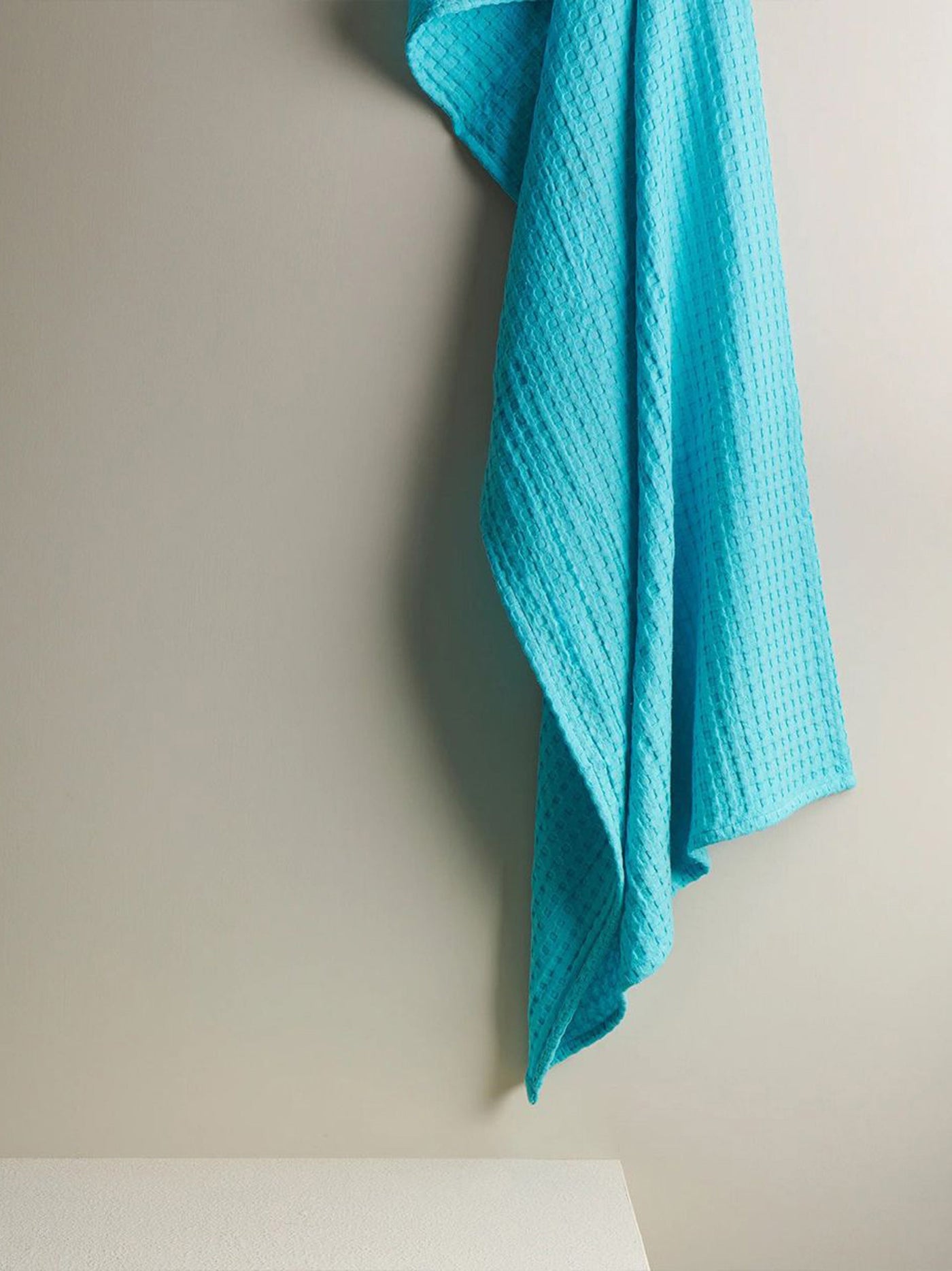 Pebble Cotton Waffle XL Bath Towel Aqua