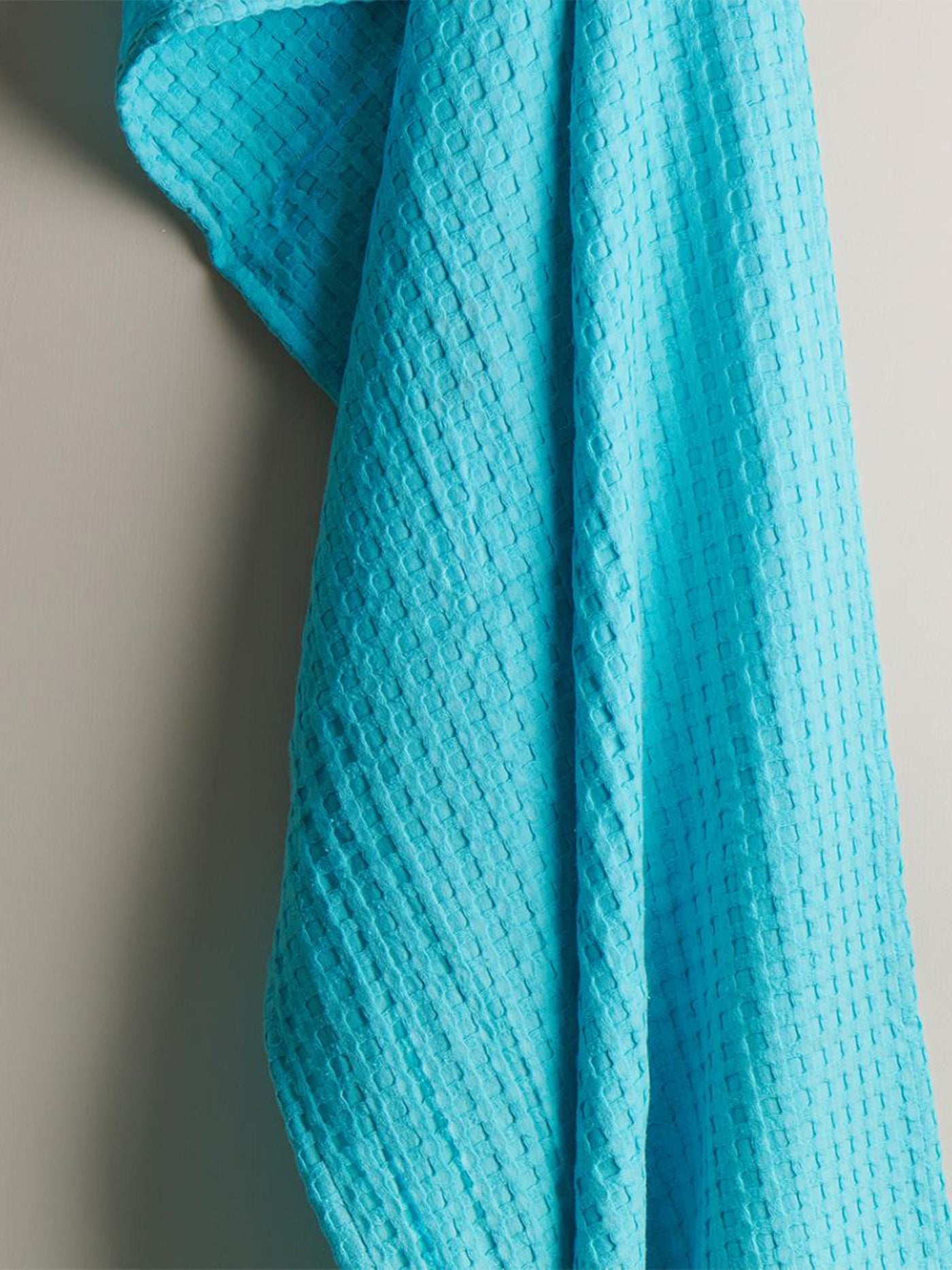 Pebble Cotton Waffle Bath Towel Aqua