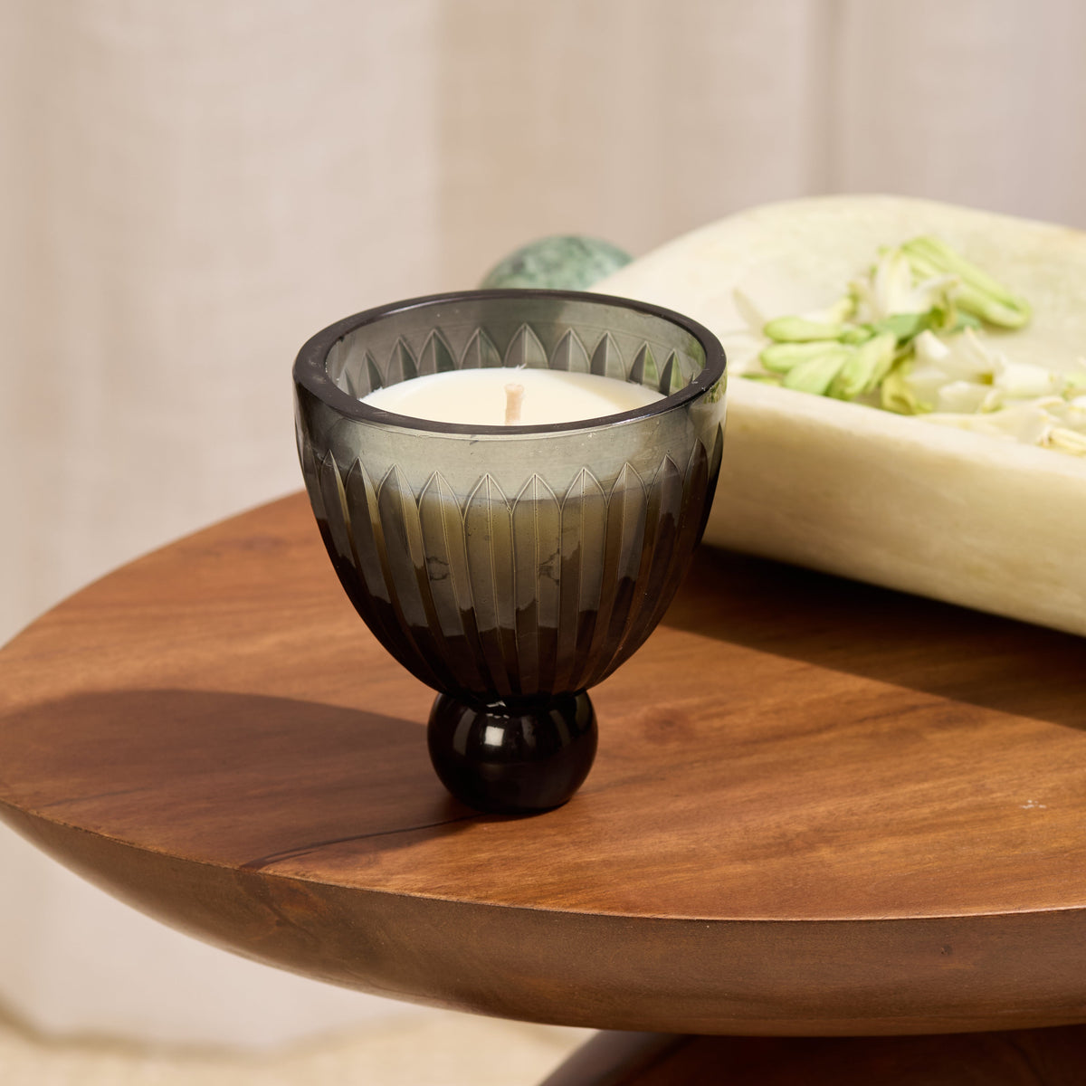 Smoky Vase Candle - Oudh