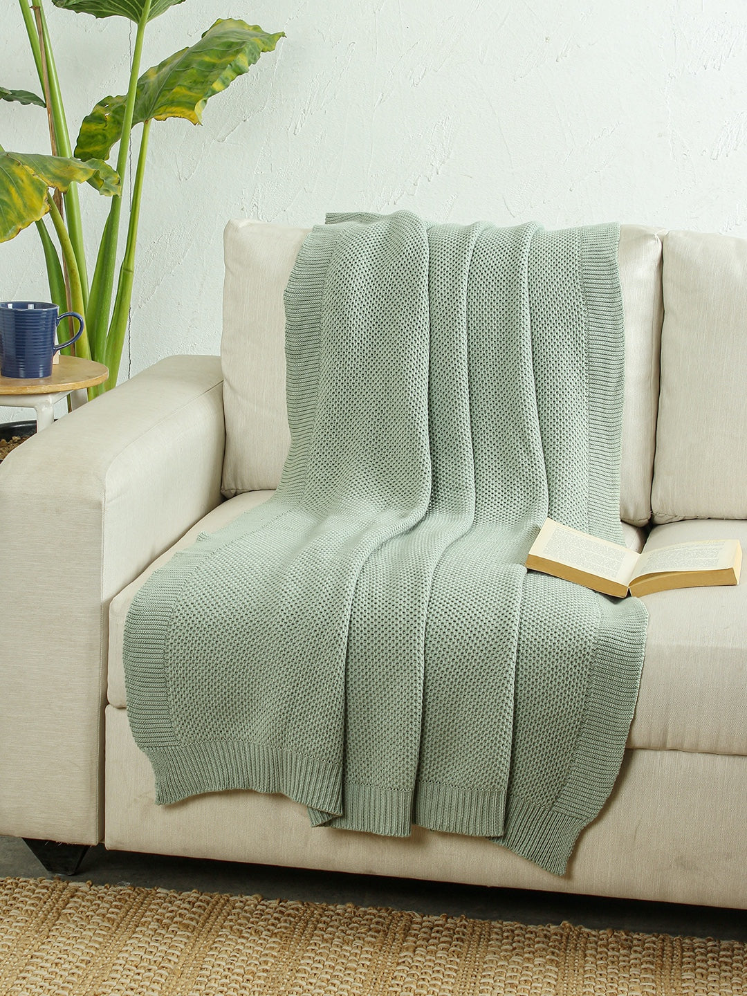 Solid Knitted Throw - Green