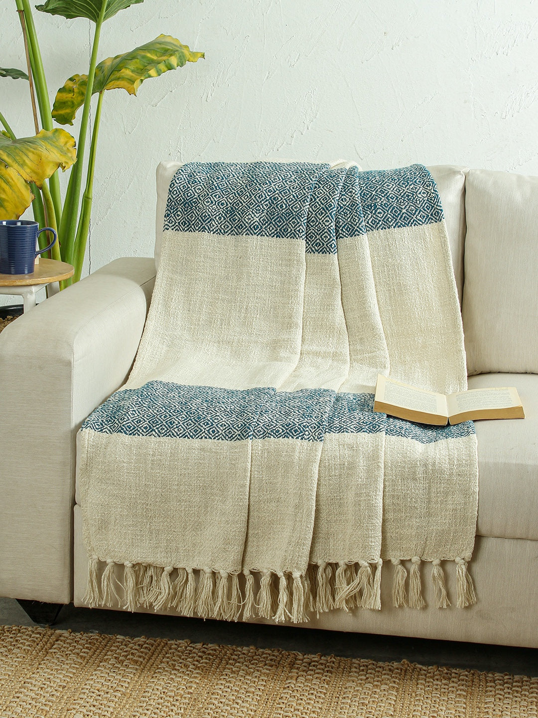 Tamraparni Throw (Blue)
