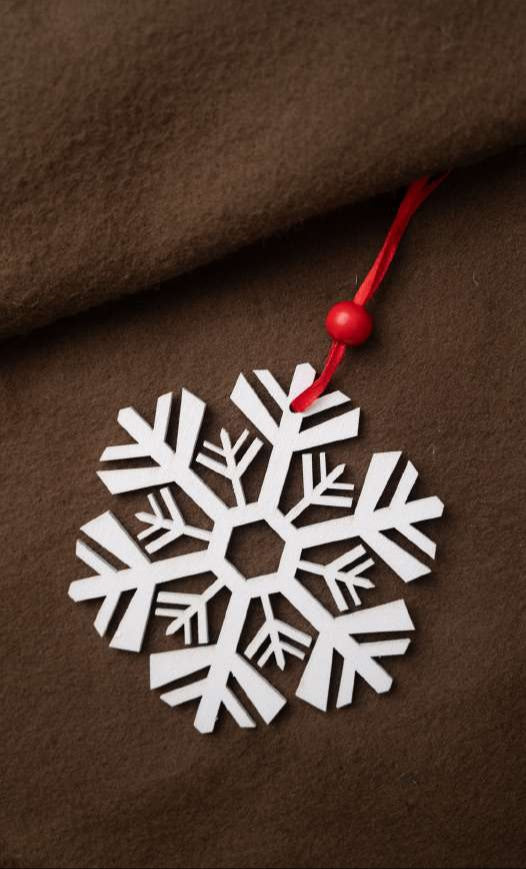 White Wooden Snowflake Hanging Hanging Ornament_CC121