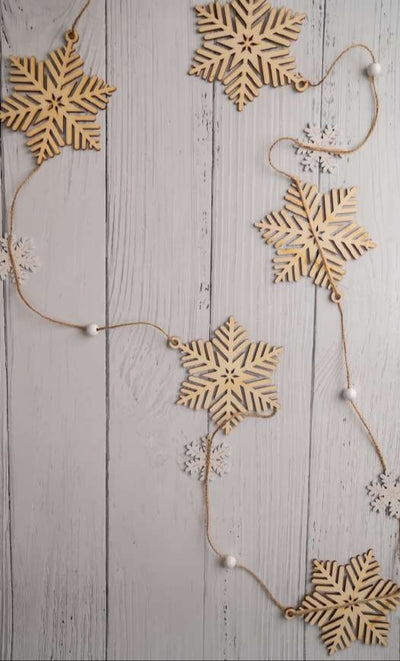 Wooden Snowflake Garland_CC143