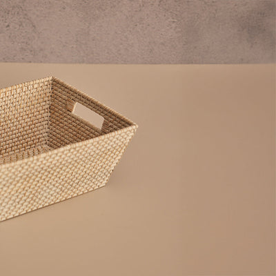 Hershey white basket