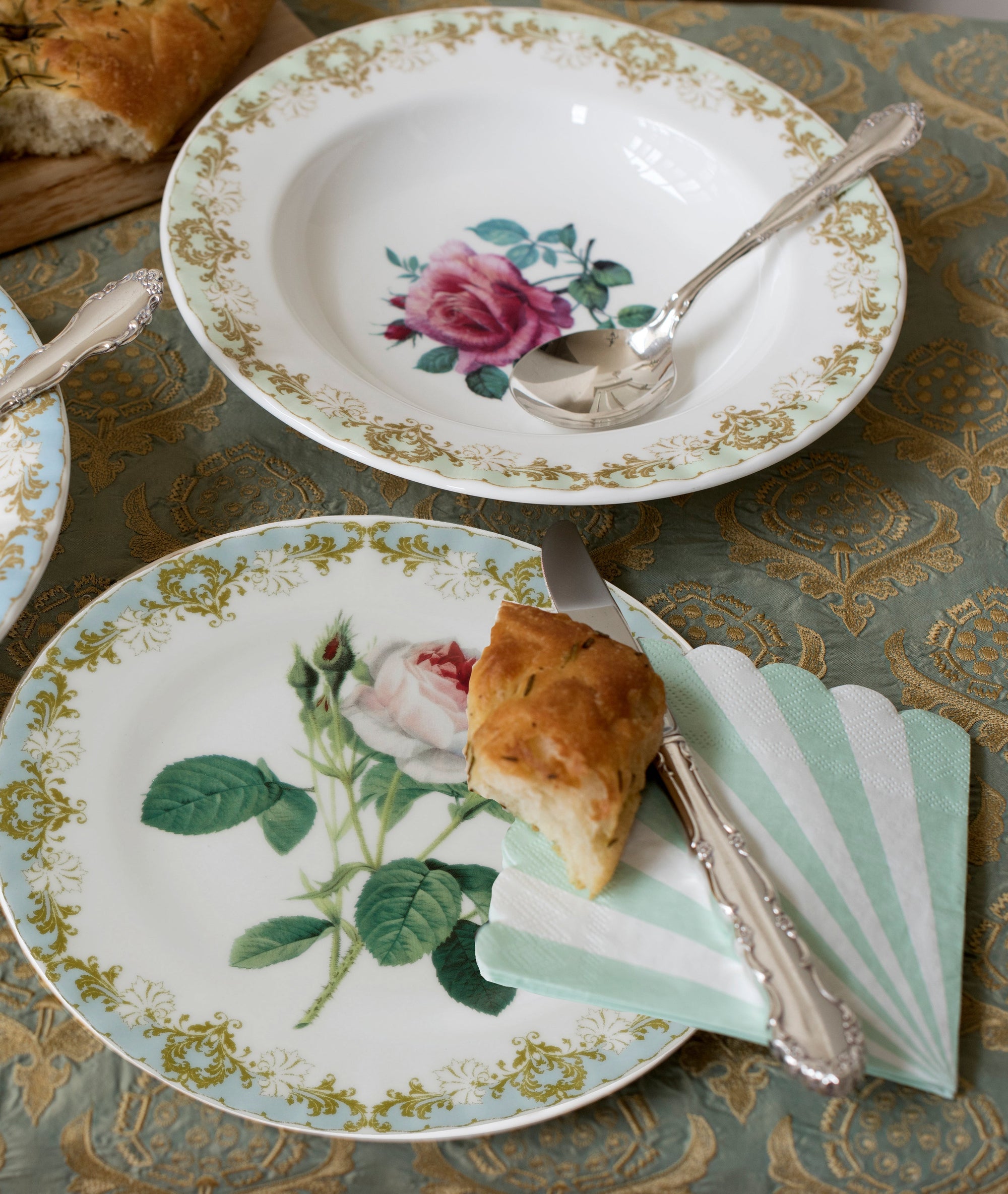 Vintage Rose Fluted Soup Plate (Set of 6)