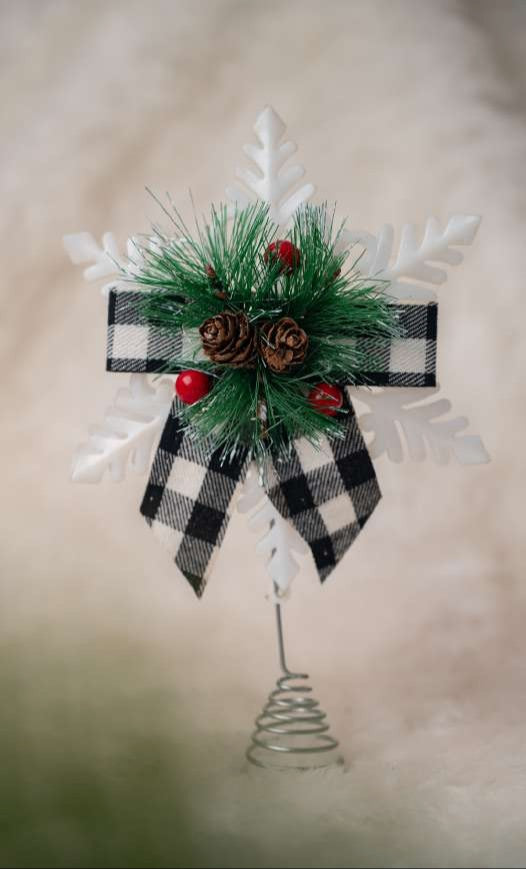 Snowflake Tree Topper with Black-White Ribbon and Pinecone Décor_CC134
