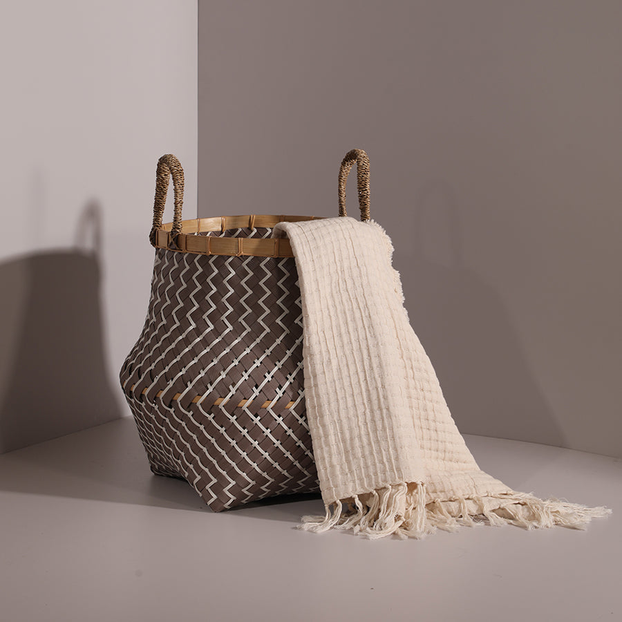 Belly basket brown white