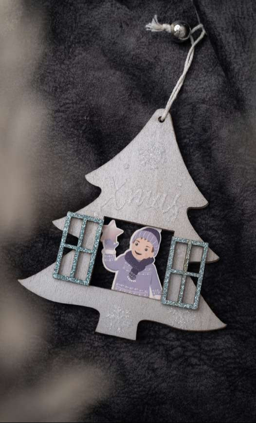 Christmas Tree Shaped Hanging Ornament with Child in Window_CC118
