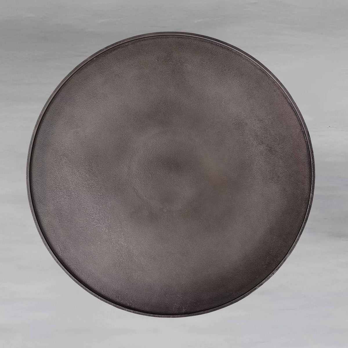 aileron-sculptural-table_3_dw.jpg