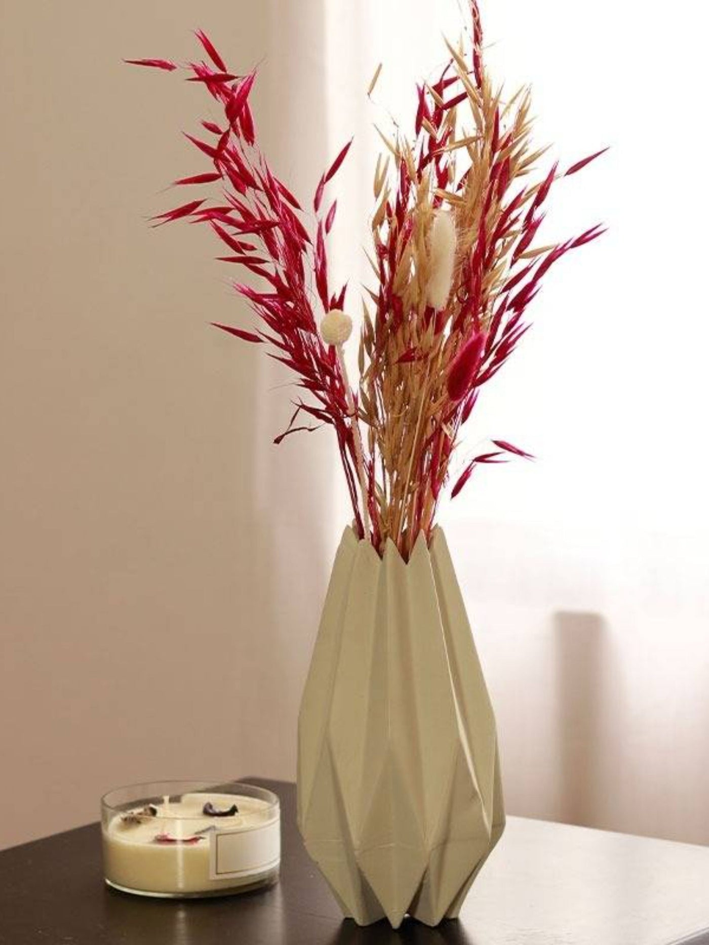 Geometrical zen vase white with cherry charm bunch
