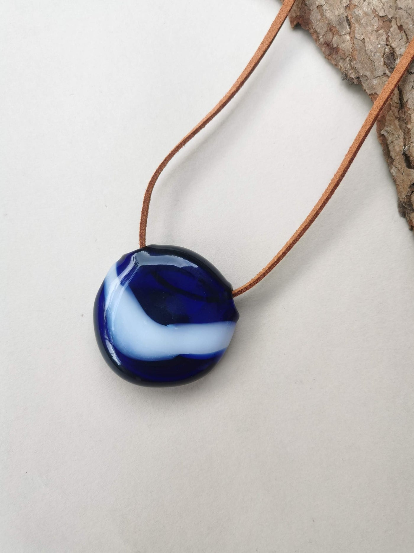 Blue Reflections - Glass Necklace