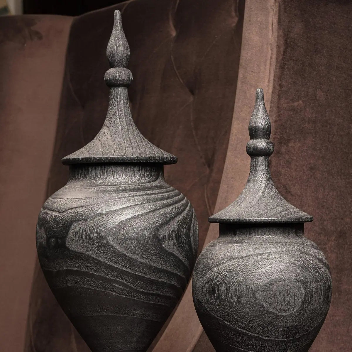 Buckingham Vase With Lid - Short