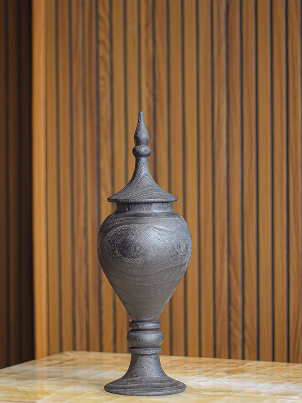 Buckingham Vase With Lid