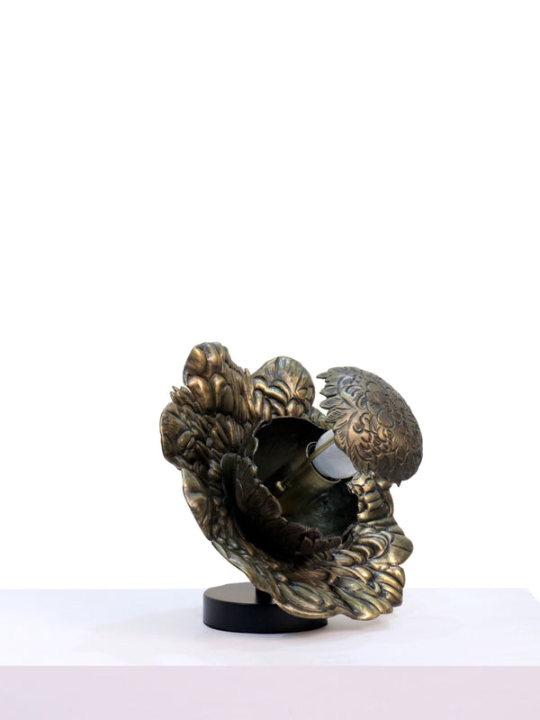 Celeste Petal Table Lamp