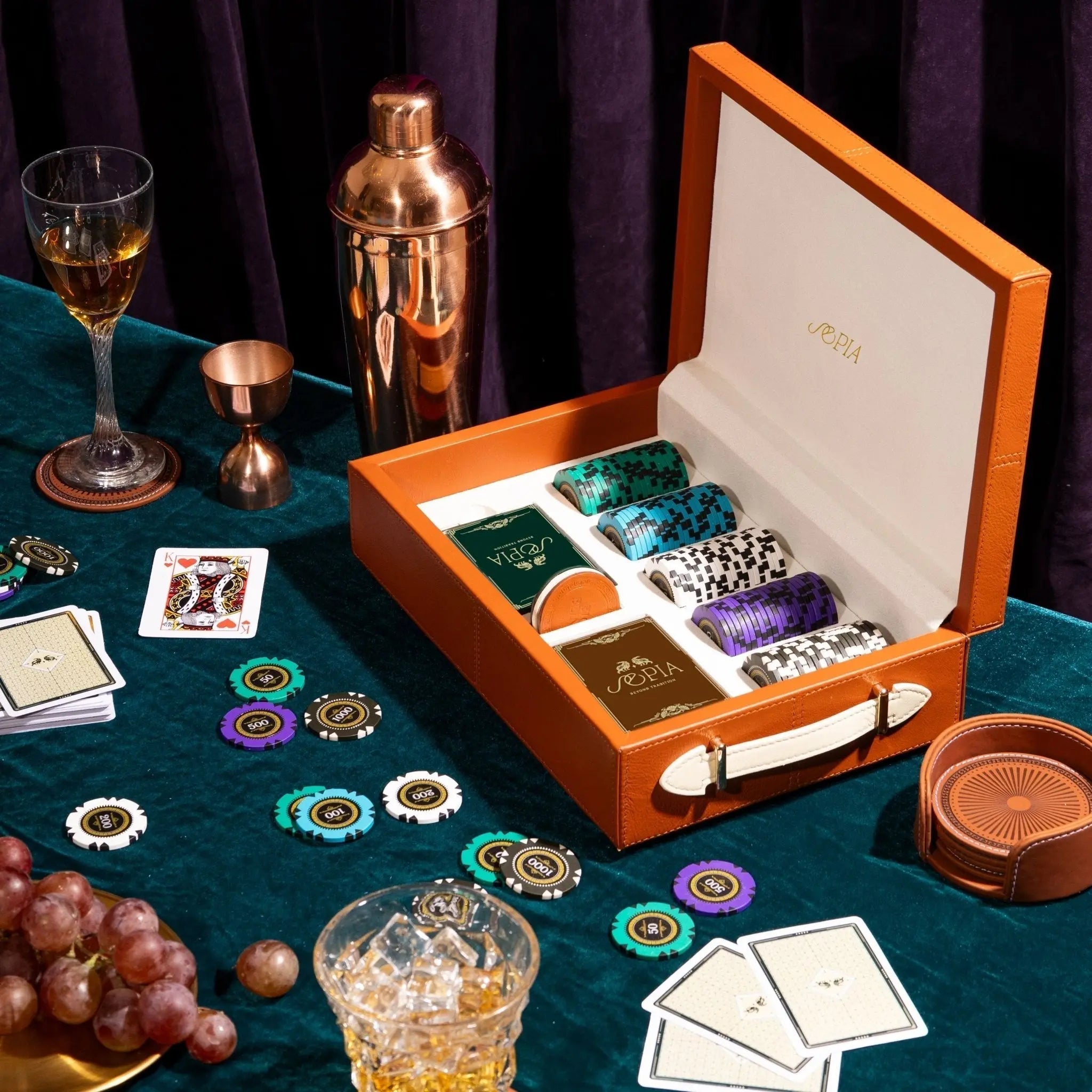 Chateau Poker Set - Small - Product Image 