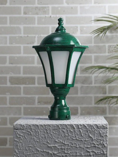 Classic Antique Green Outdoor Gate Light