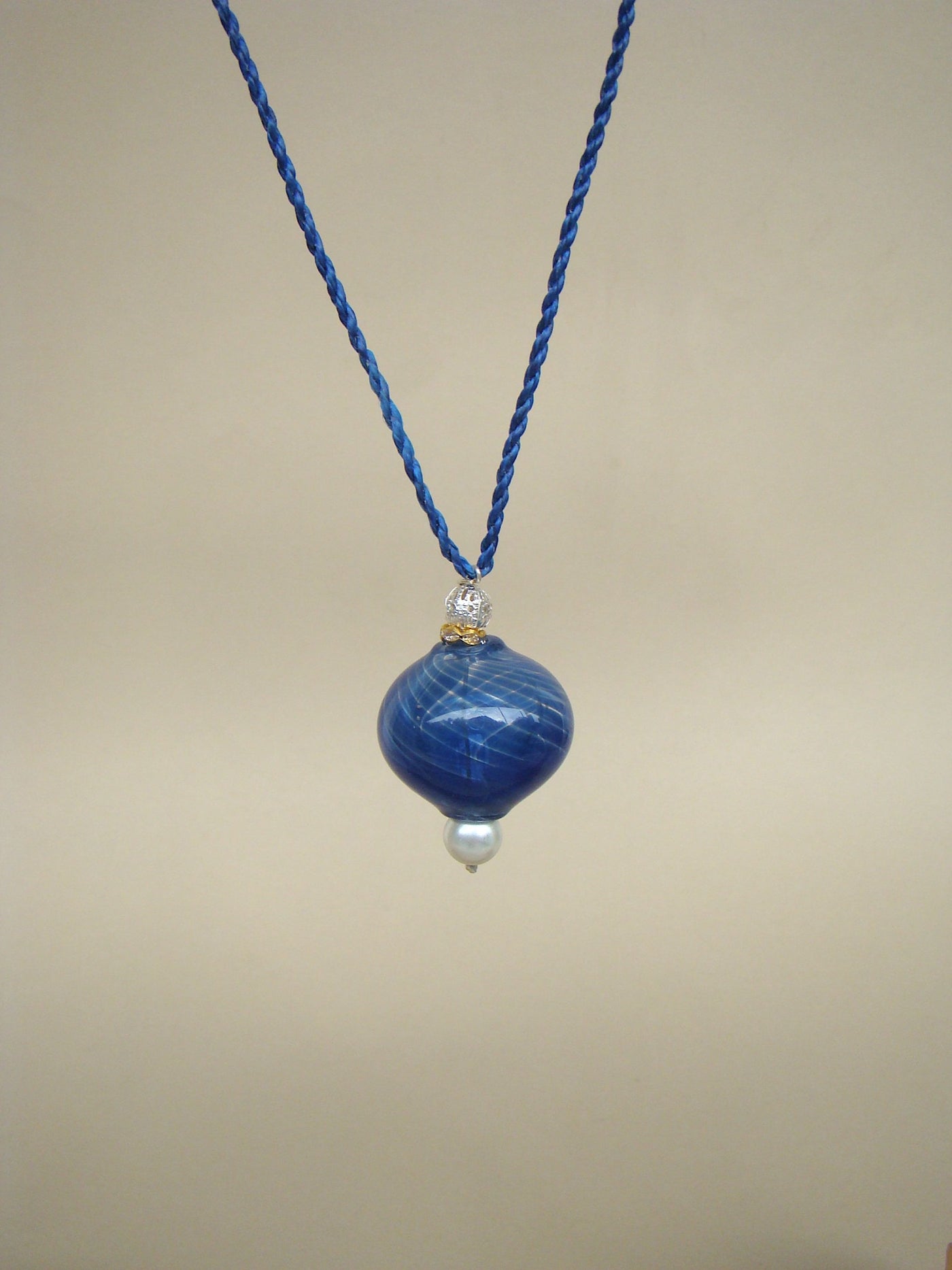 Classic Charm - Necklace Blue -R