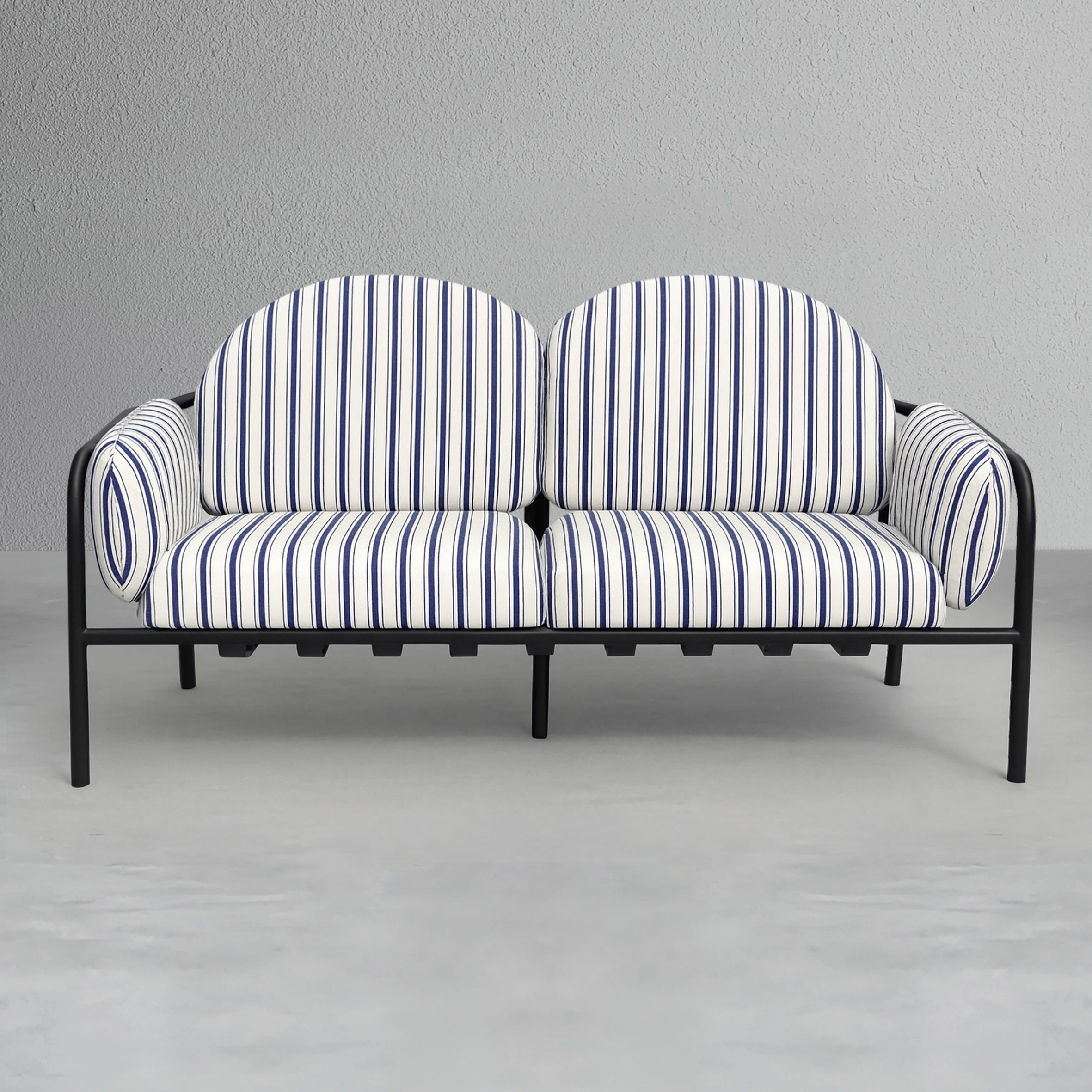 como-outdoor-2-seater-sofa_2_dw.jpg