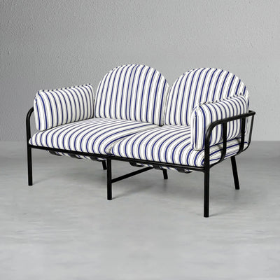 como-outdoor-2-seater-sofa_4_dw.jpg