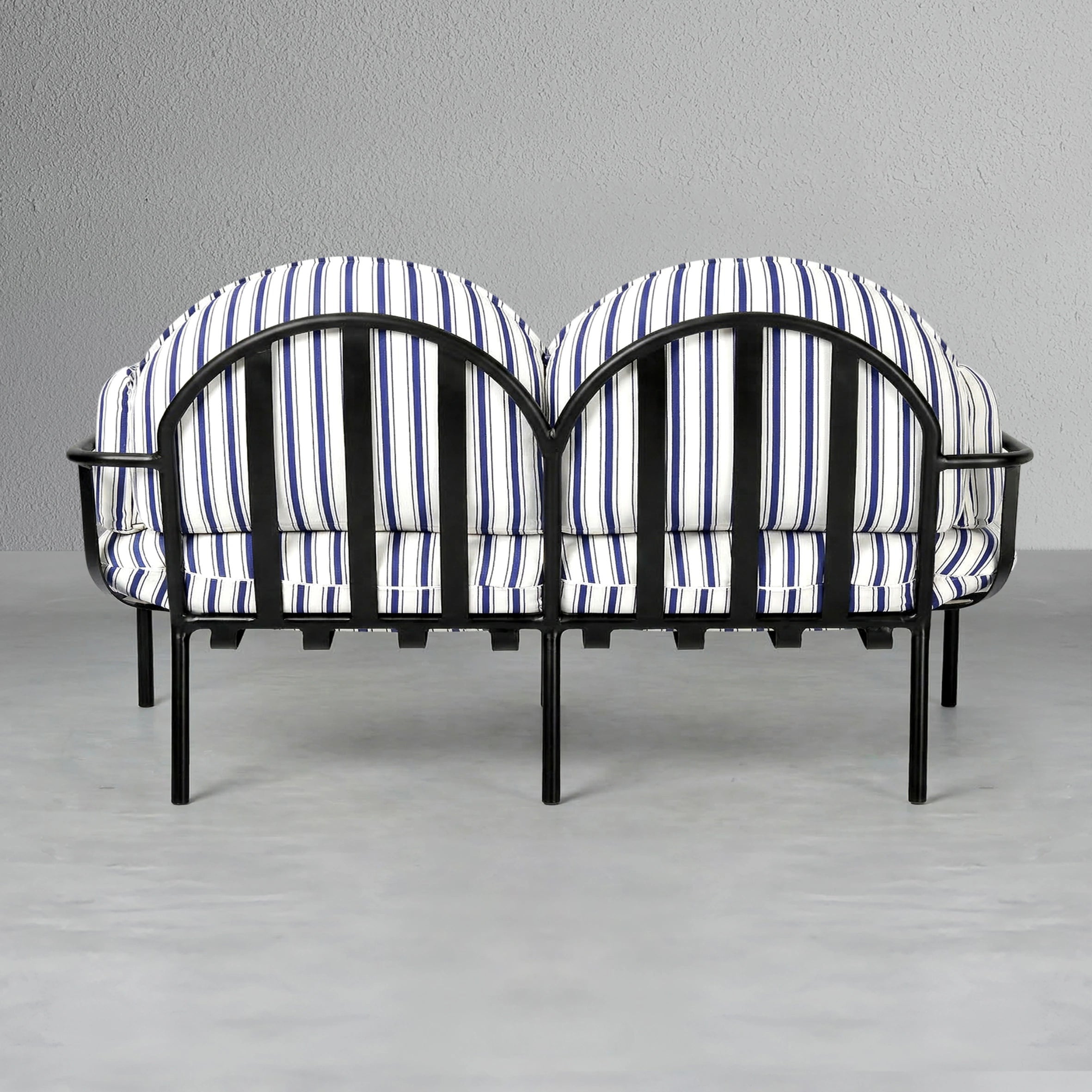 como-outdoor-2-seater-sofa_5_dw.jpg