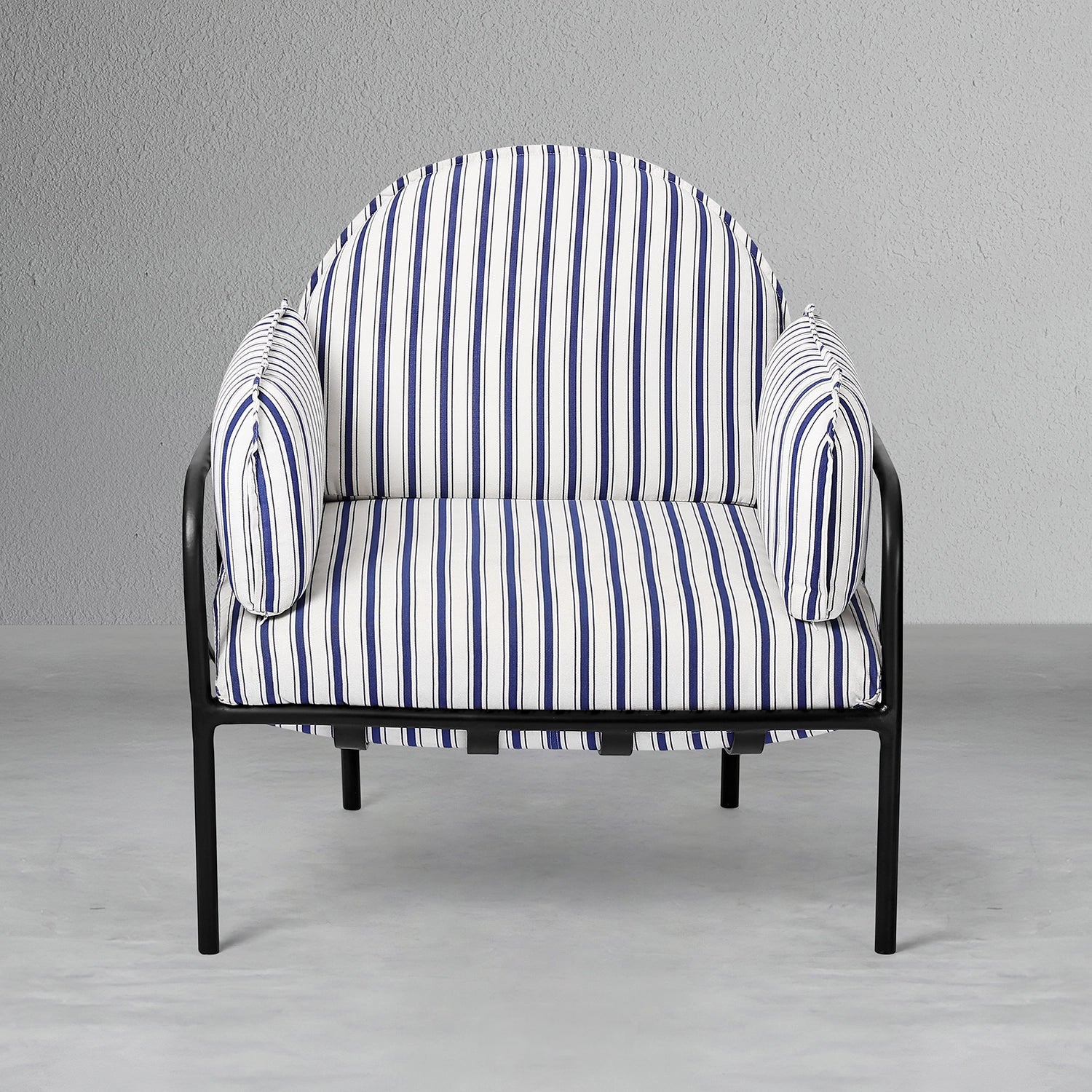 como-outdoor-lounge-chair_2_dw.jpg