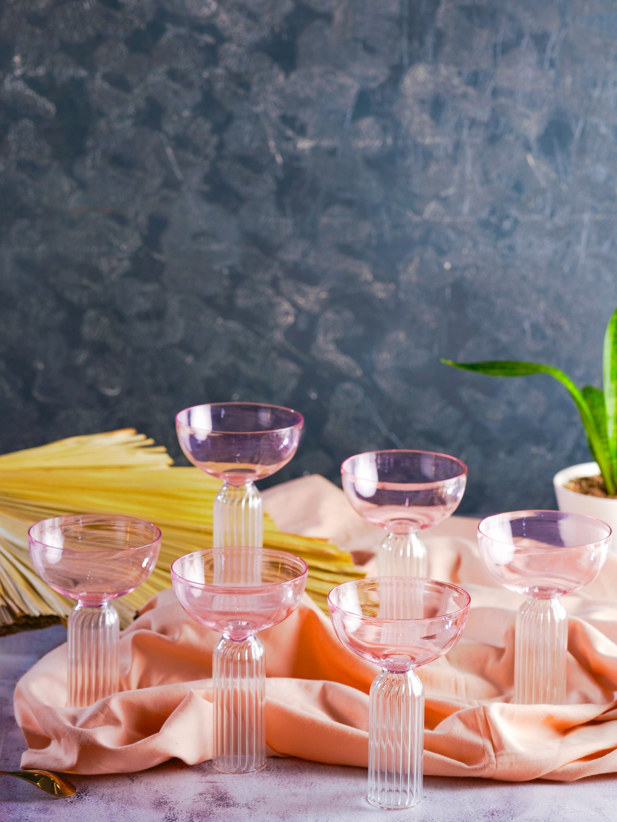 Dd Pink Stem Glass Set Of 4 Gift Box